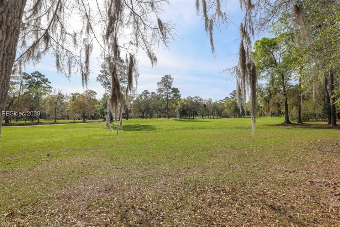 51 White Oaks Circle