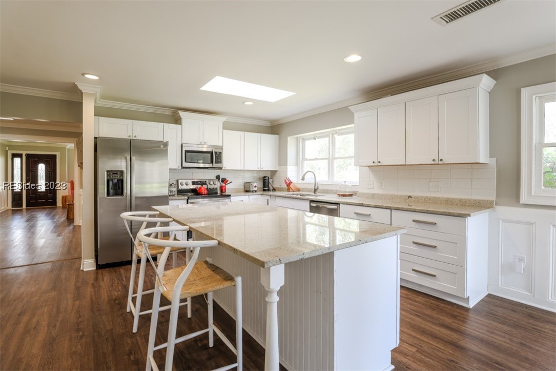 51 White Oaks Circle