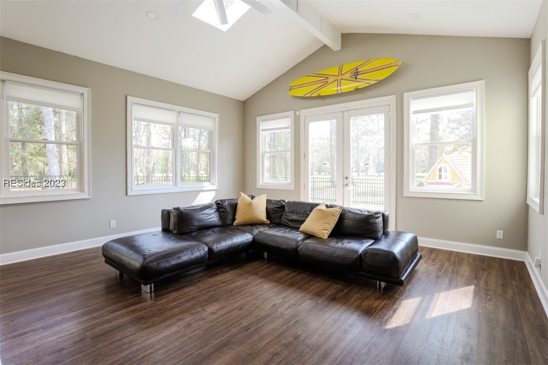 51 White Oaks Circle