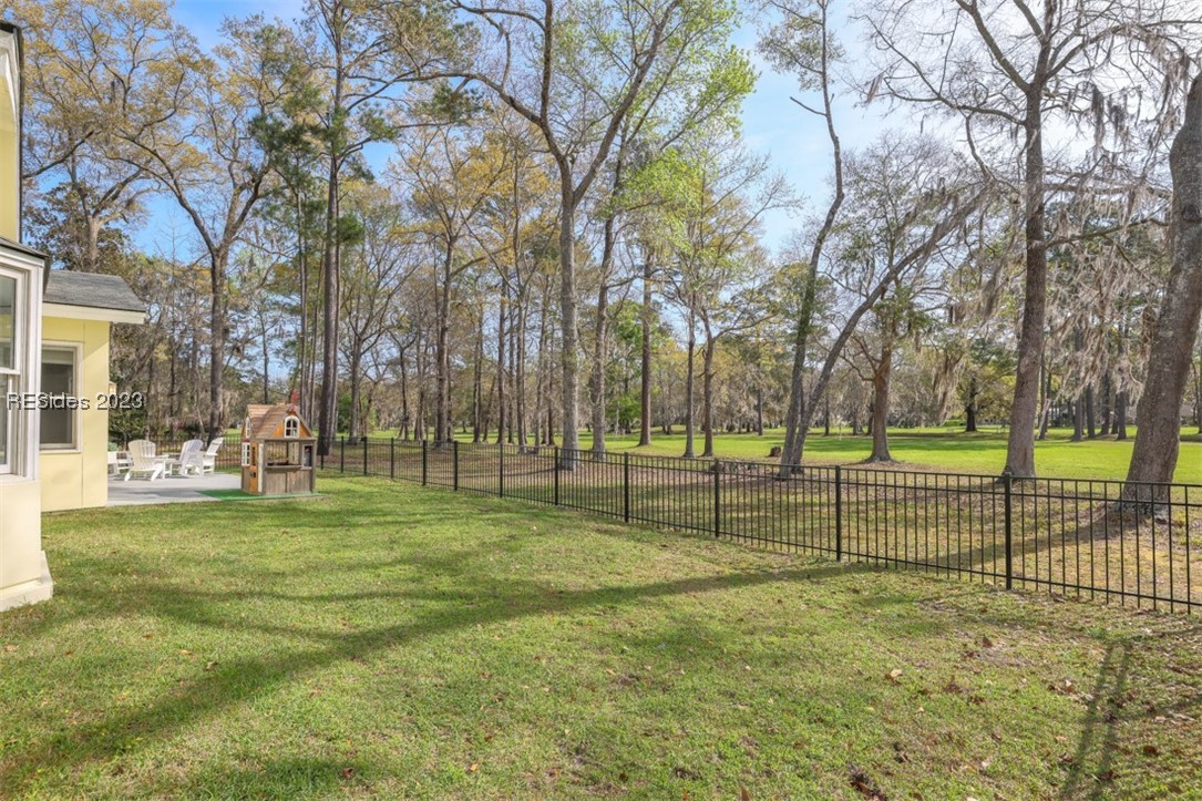 51 White Oaks Circle