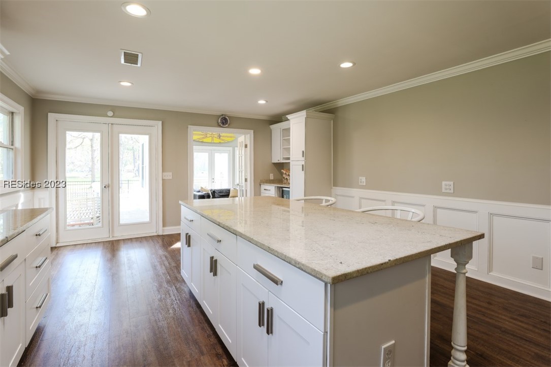51 White Oaks Circle