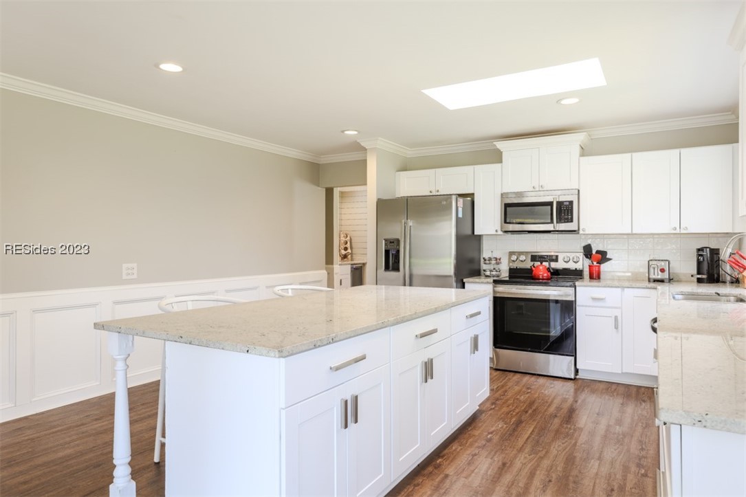 51 White Oaks Circle