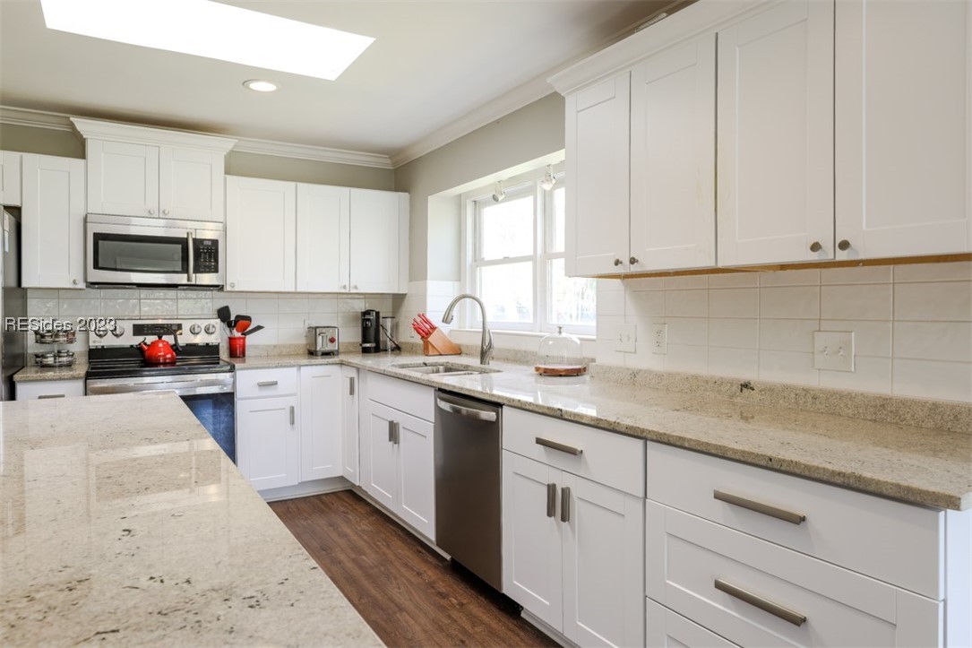 51 White Oaks Circle