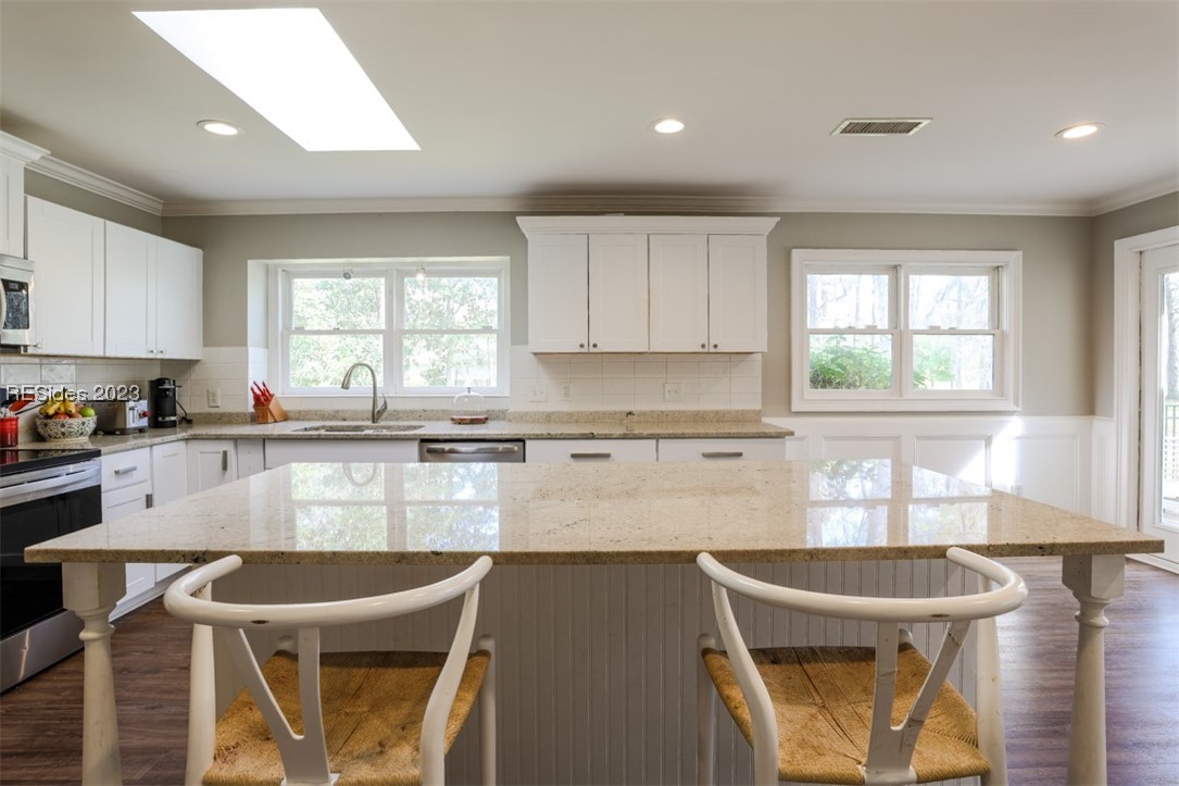 51 White Oaks Circle