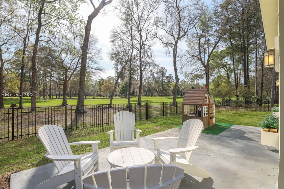 51 White Oaks Circle