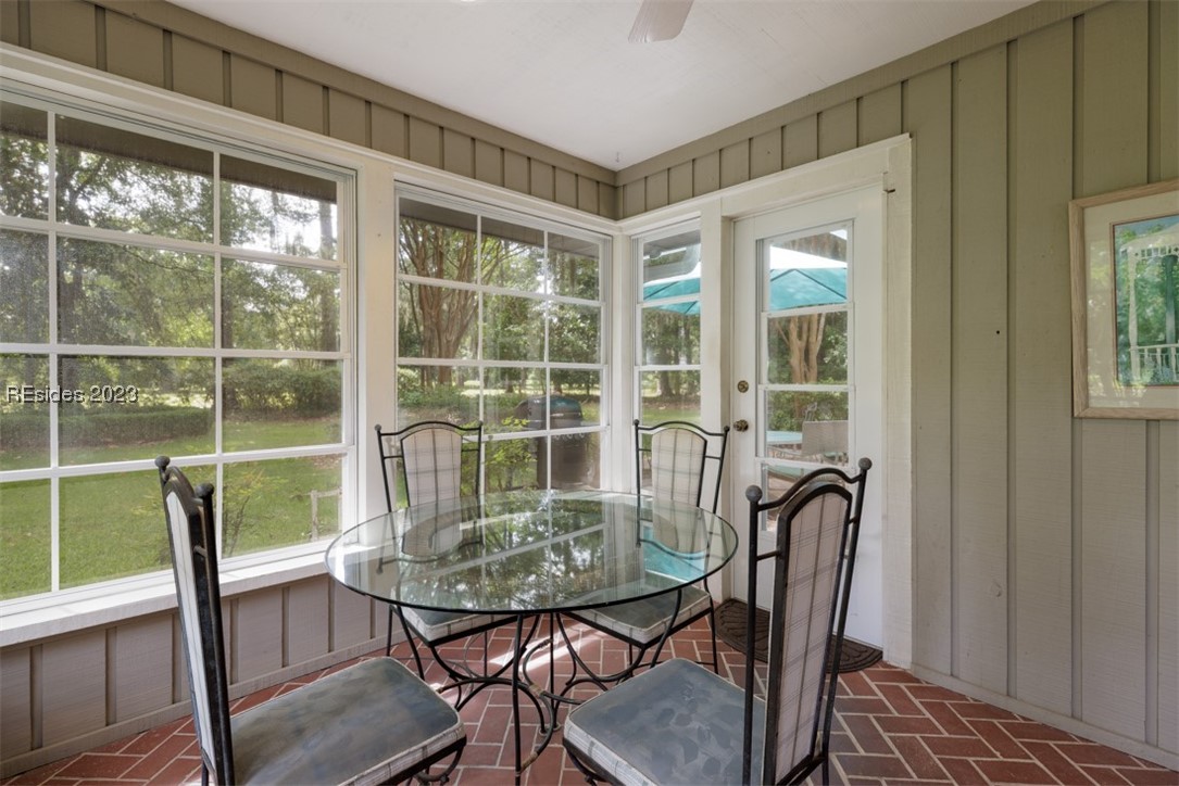 19 White Oaks Circle
