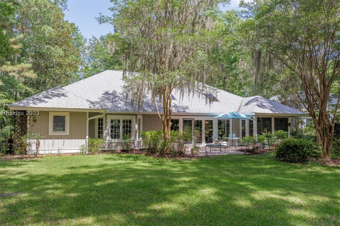 19 White Oaks Circle