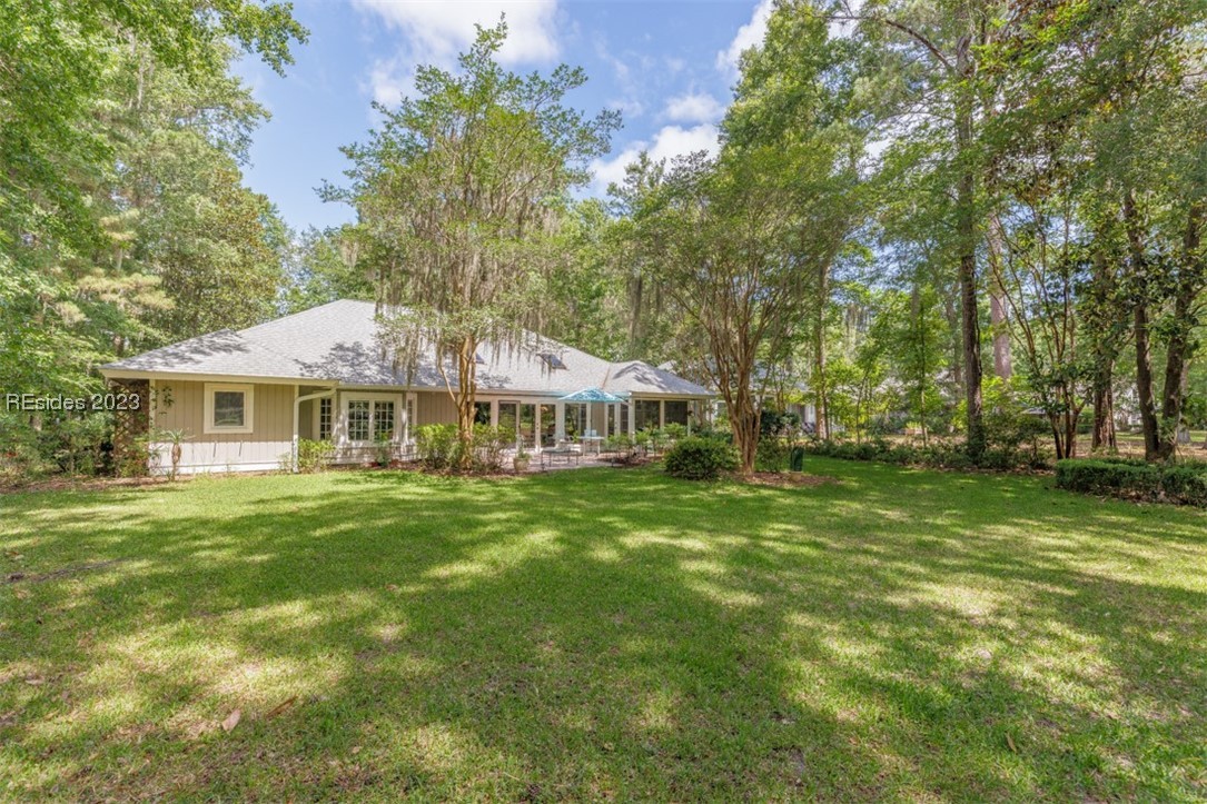 19 White Oaks Circle