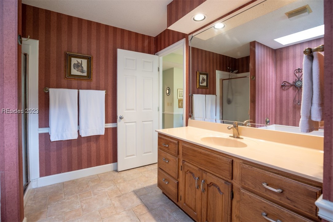 19 White Oaks Circle