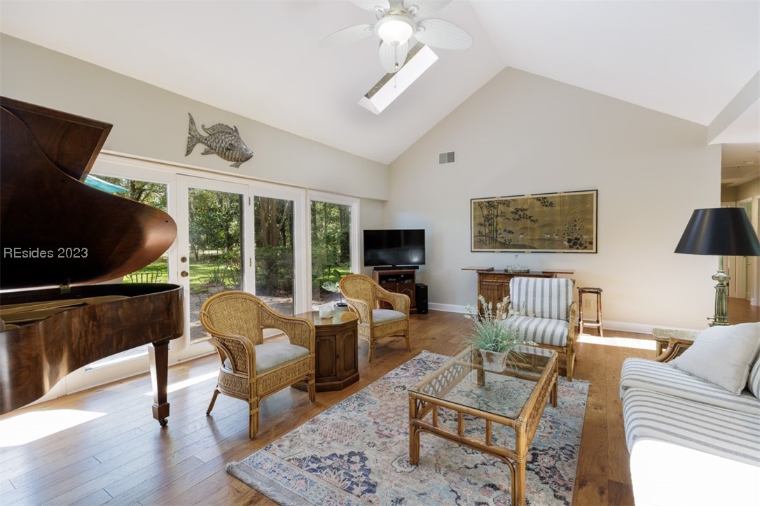 19 White Oaks Circle