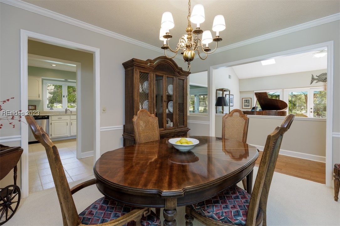19 White Oaks Circle