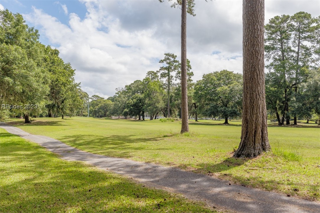 19 White Oaks Circle