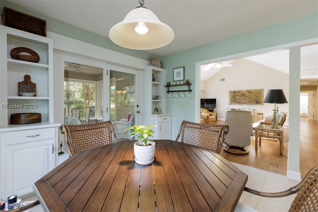 19 White Oaks Circle