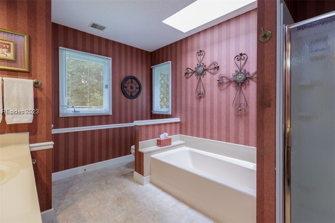 19 White Oaks Circle