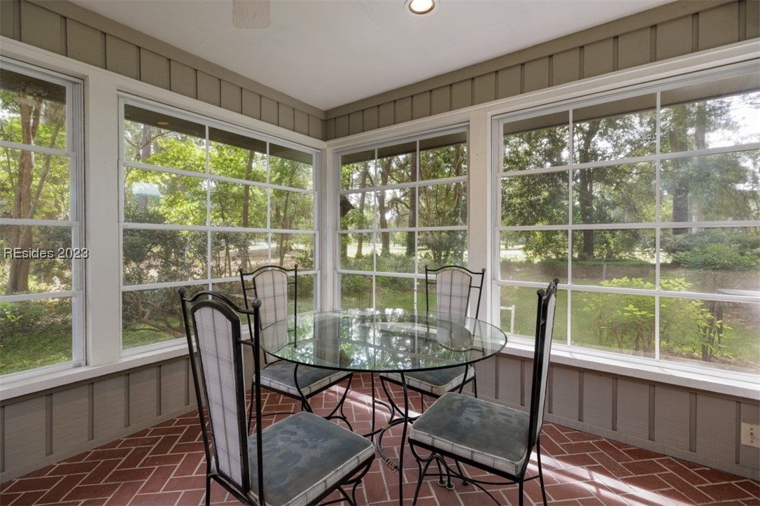 19 White Oaks Circle