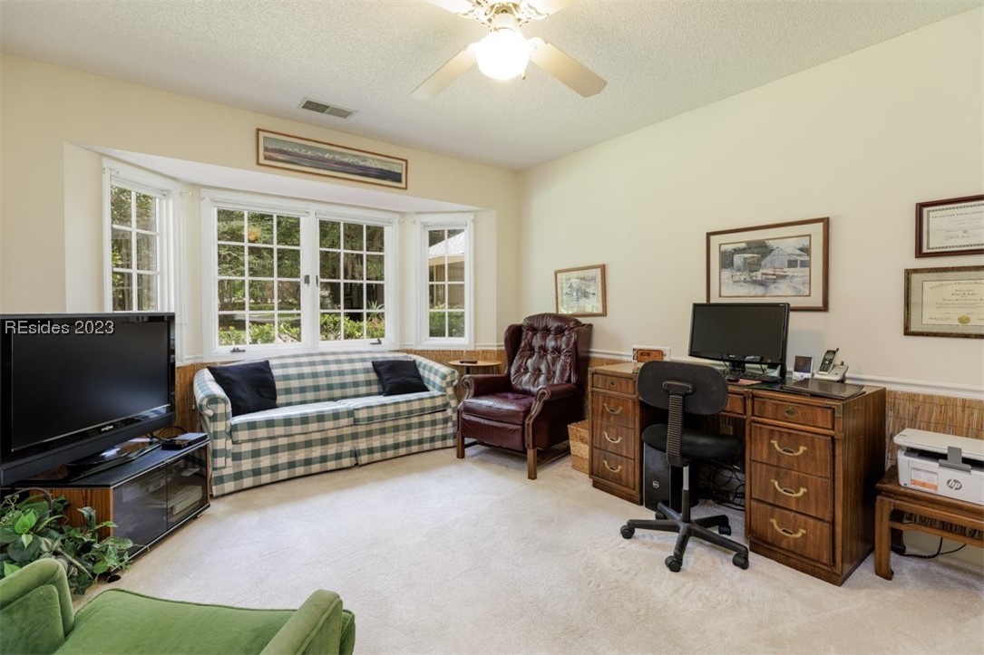 19 White Oaks Circle