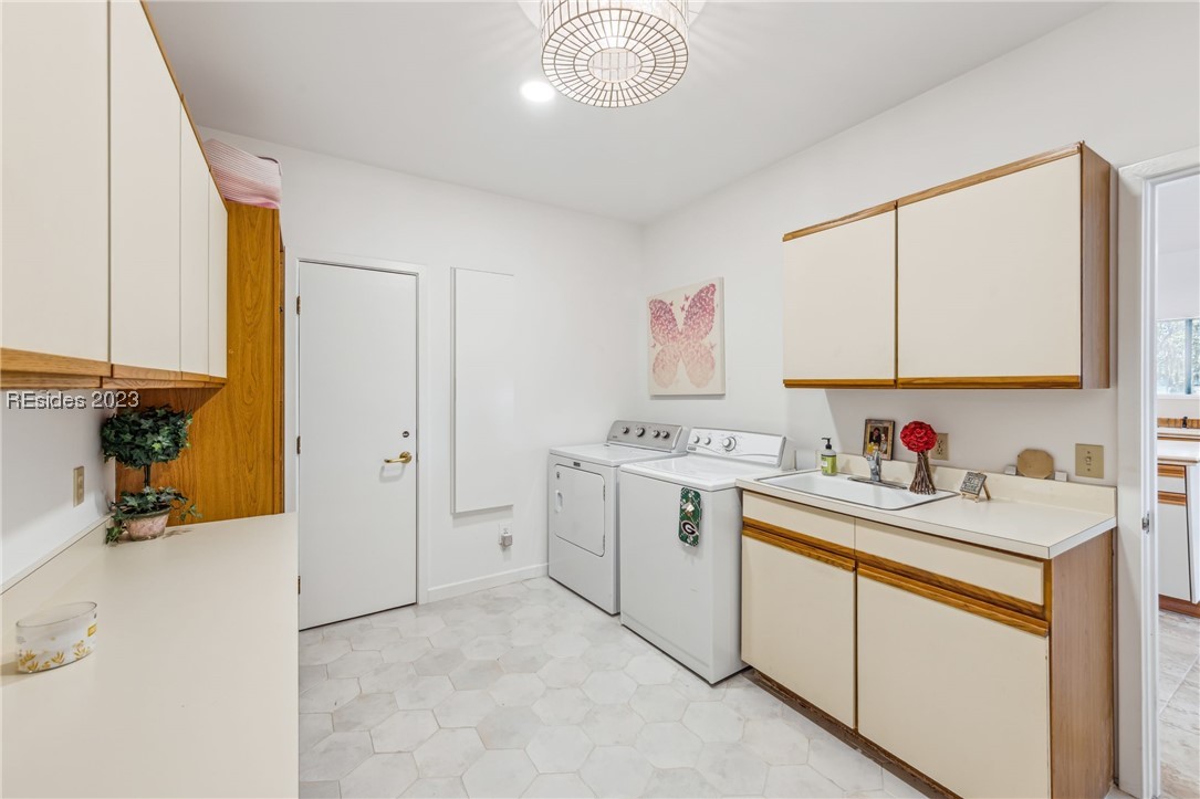 1 Sanderling Court