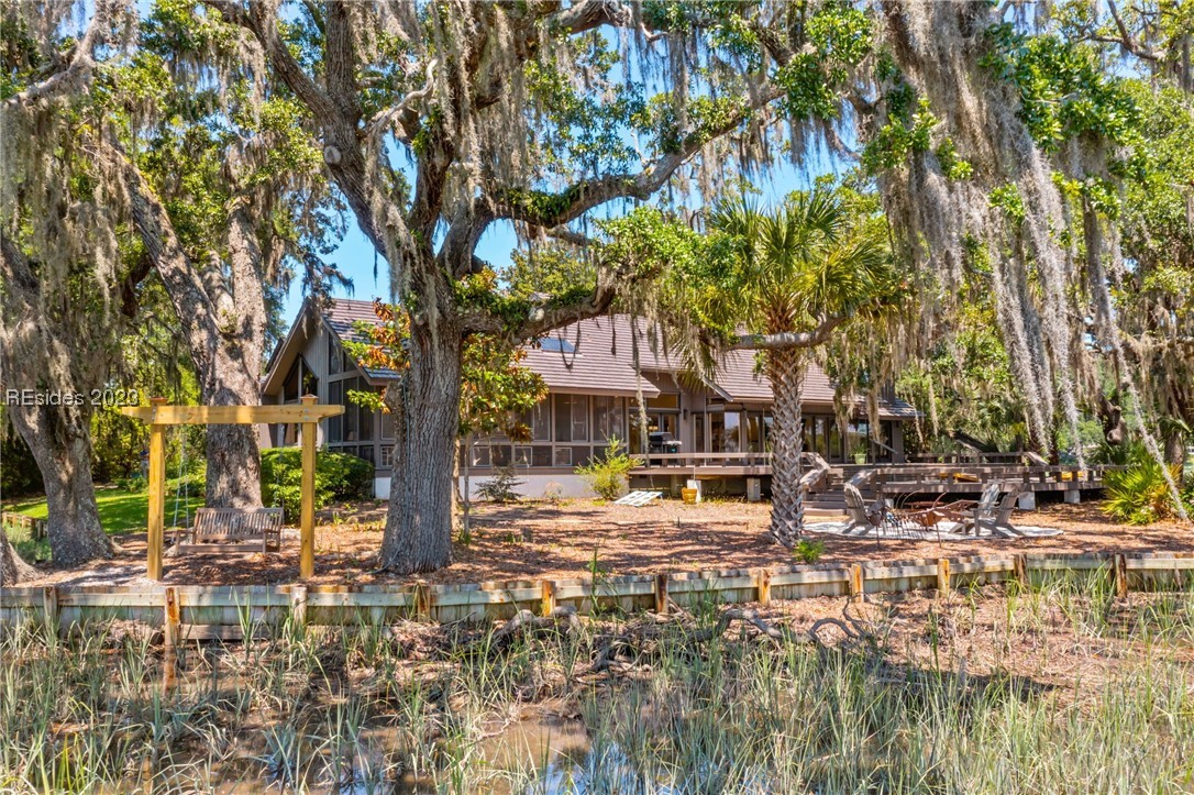 1 Sanderling Court
