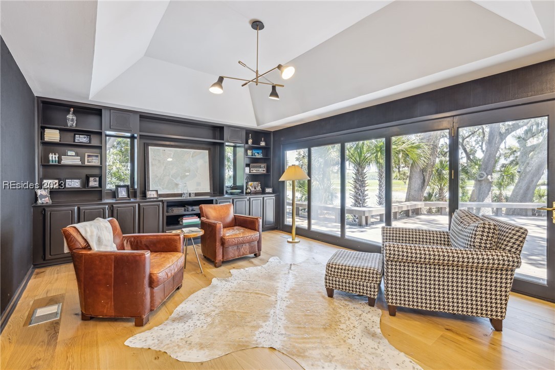 1 Sanderling Court