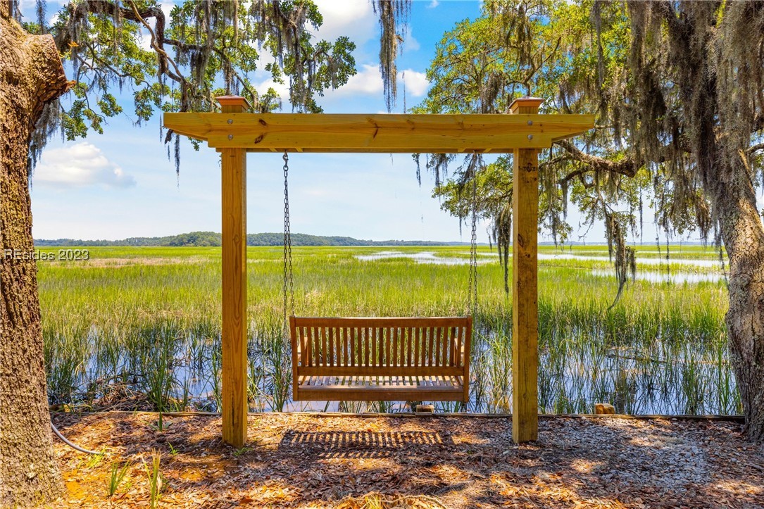 1 Sanderling Court