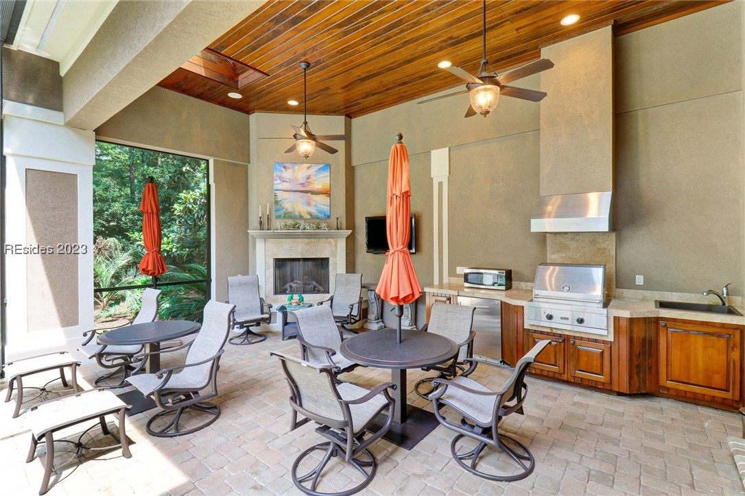6 Newberry Court