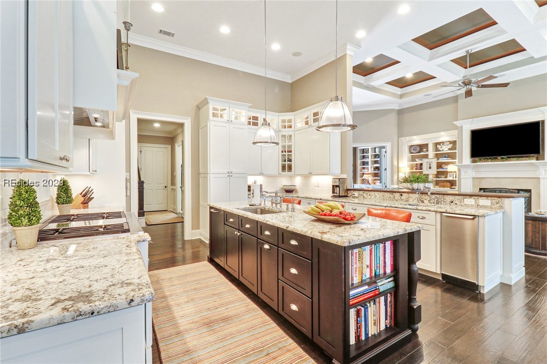6 Newberry Court