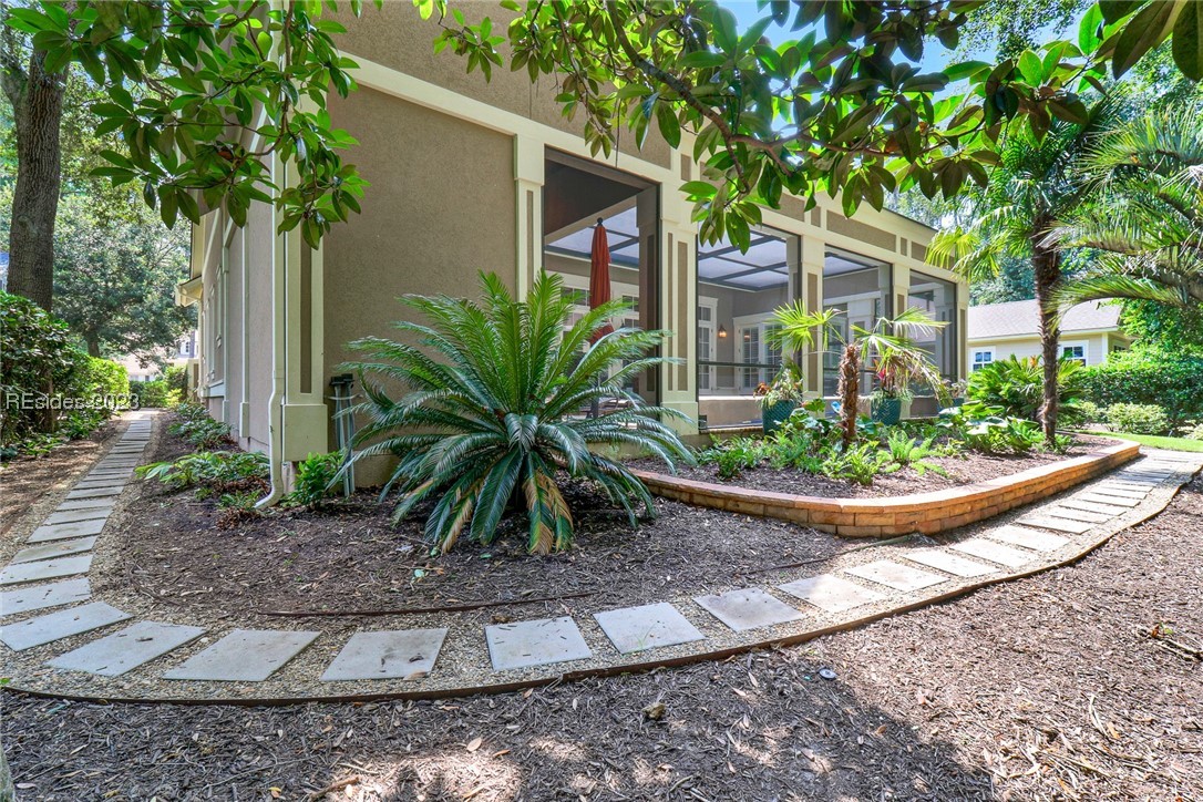 6 Newberry Court