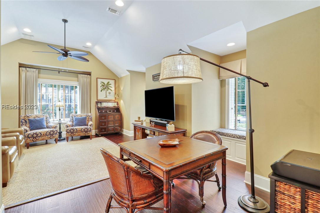 6 Newberry Court