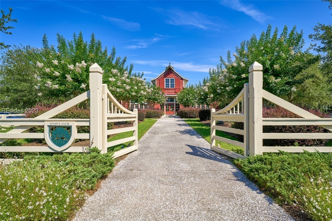 3 Old Oak Road