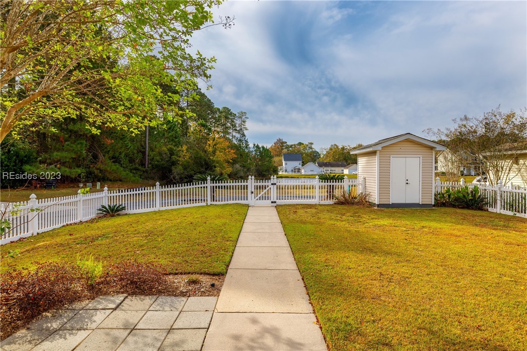 3 4th Avenue
