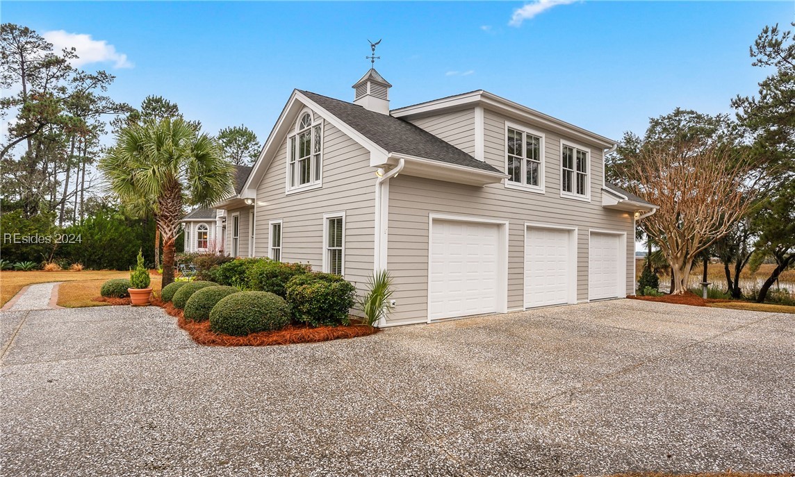 1454 Gleasons Landing Drive