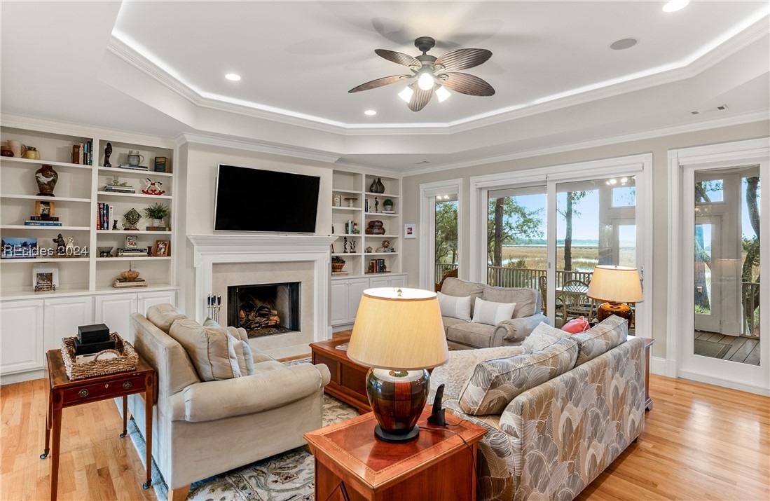 1454 Gleasons Landing Drive