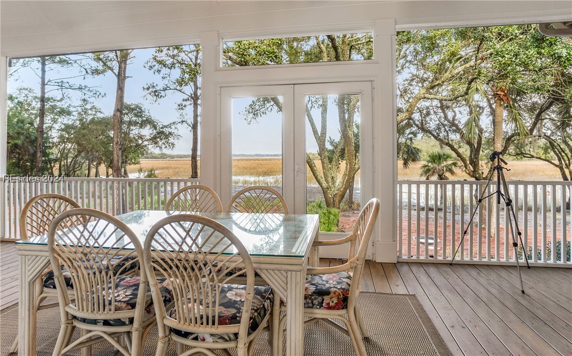 1454 Gleasons Landing Drive