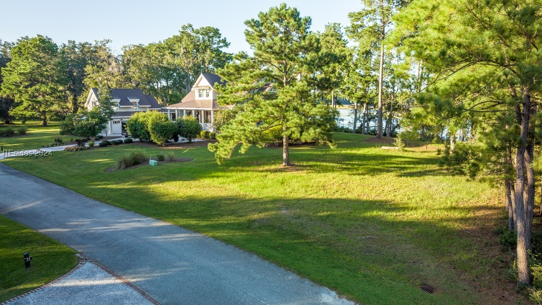 22 Carrier Bluff
