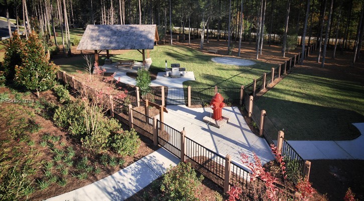 29 Driftwood Court W