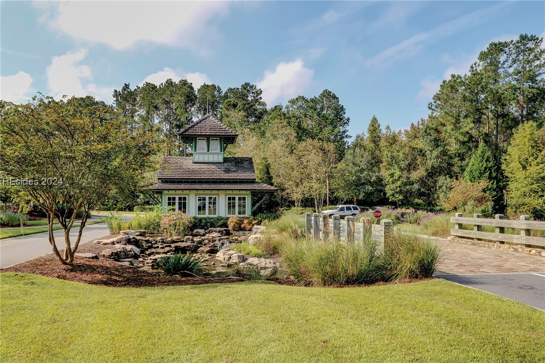 29 Driftwood Court W
