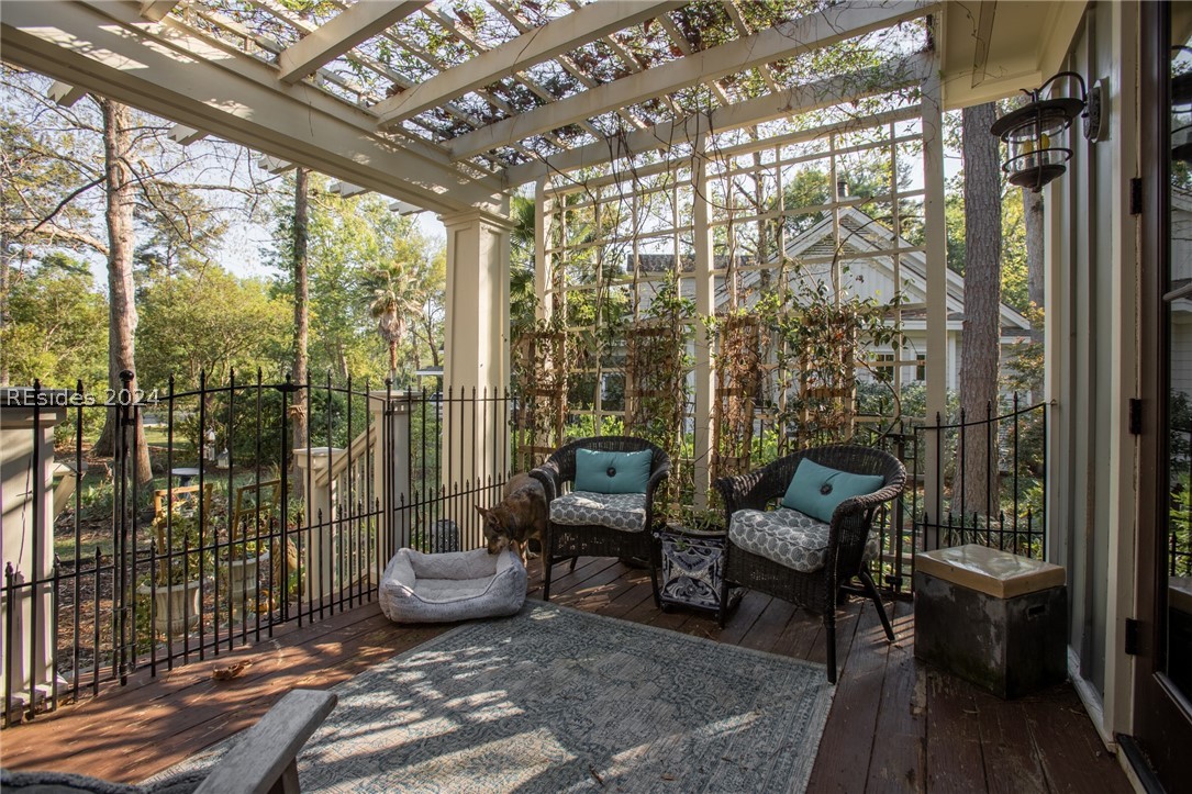 4 Ivanhoe Circle
