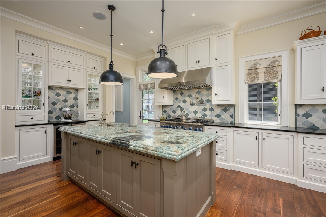 2 Kestral Court