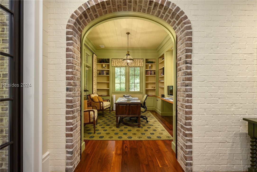 2 Kestral Court