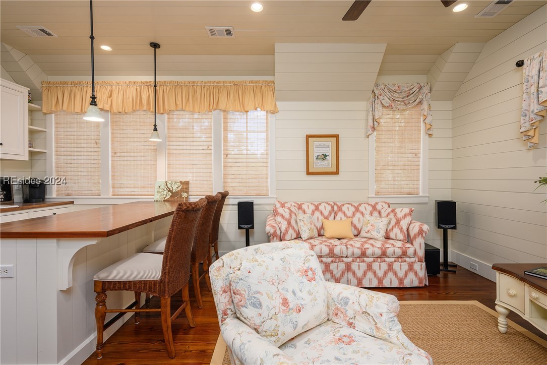 2 Kestral Court