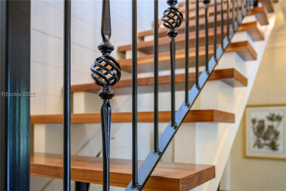 2 Kestral Court