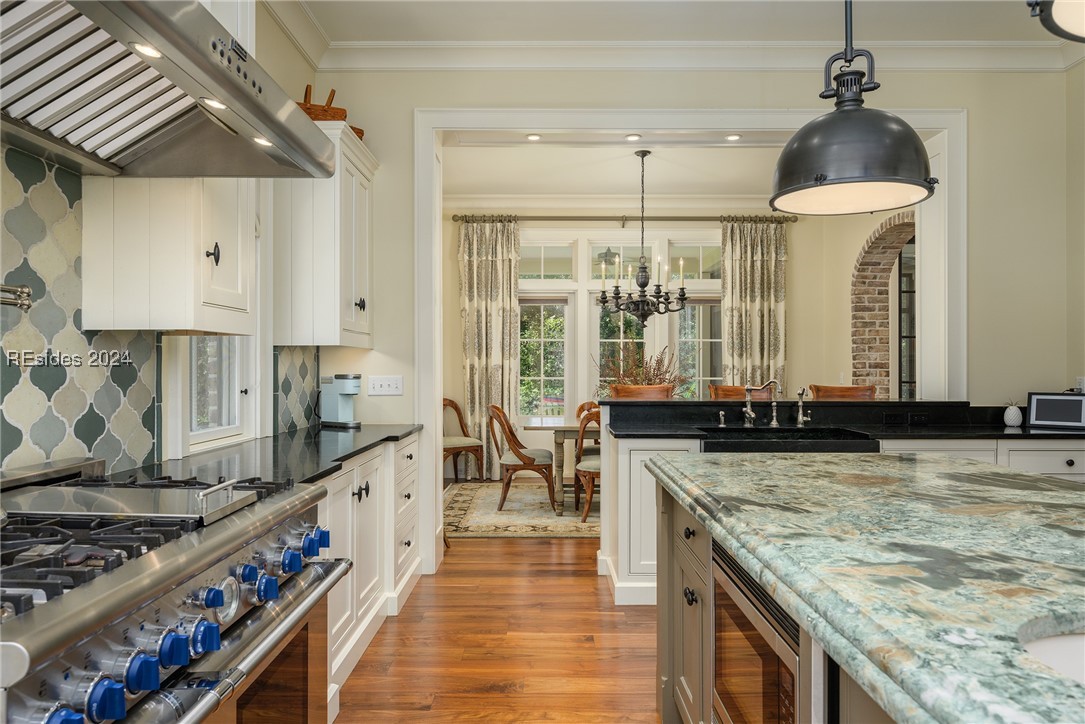2 Kestral Court