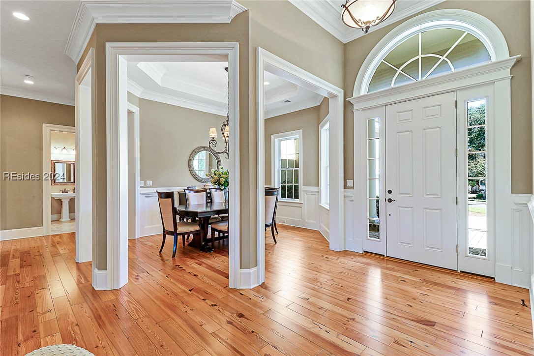 16 Hunting Court