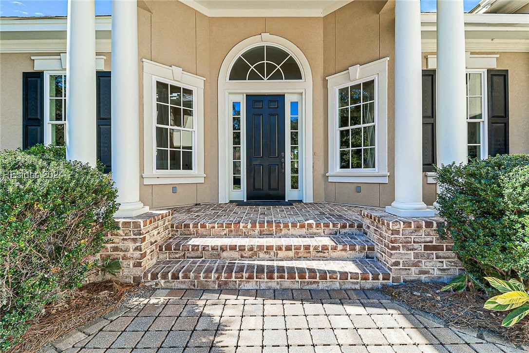 16 Hunting Court