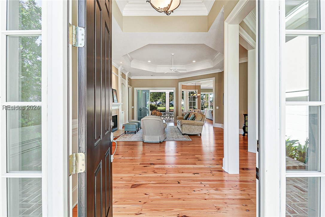 16 Hunting Court