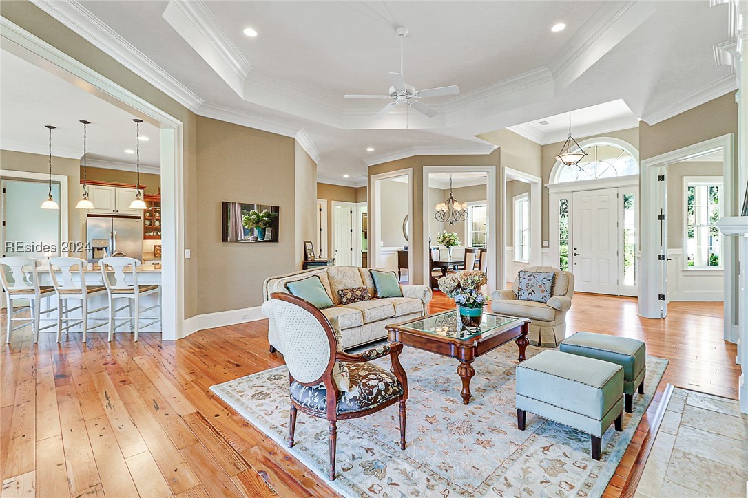 16 Hunting Court