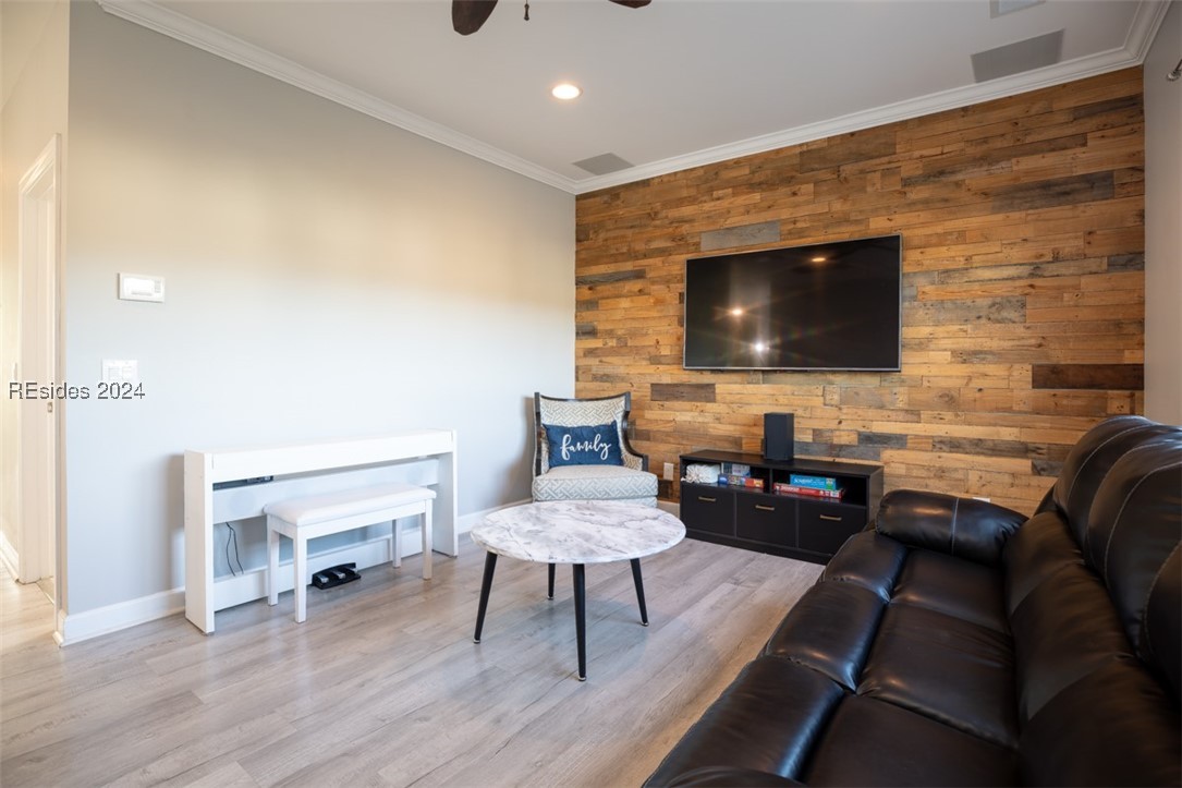 230 Grand Court S