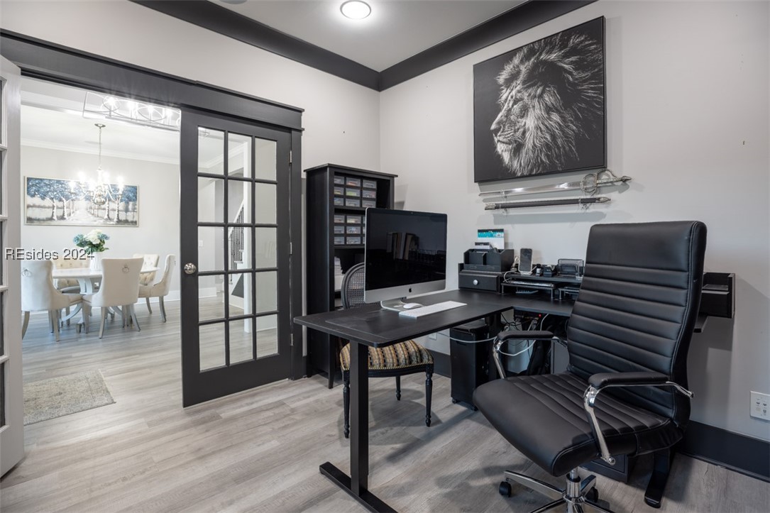 230 Grand Court S