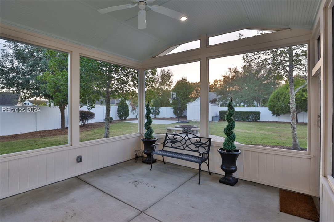 230 Grand Court S