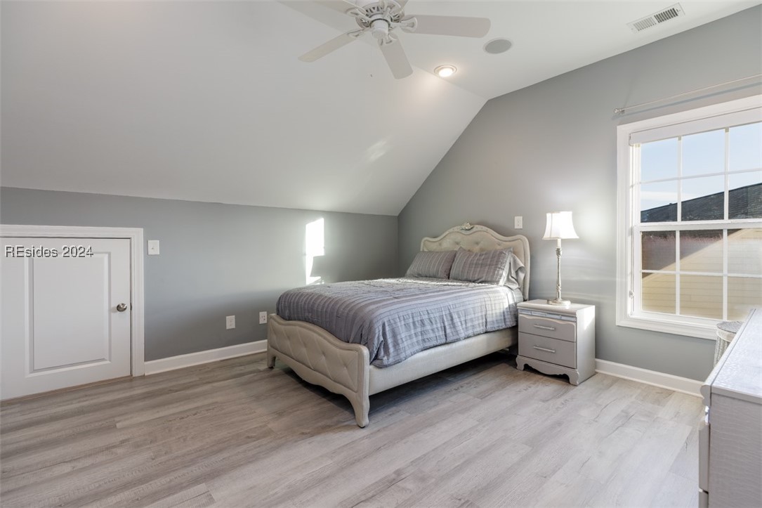 230 Grand Court S